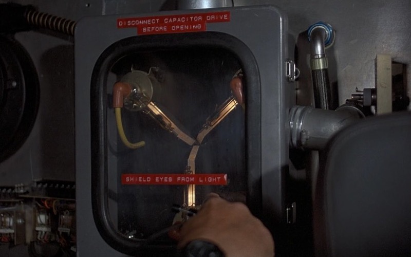  https://backtothefuture.fandom.com/wiki/Flux_capacitor (https://goo.gl/images/UTfa1e) 